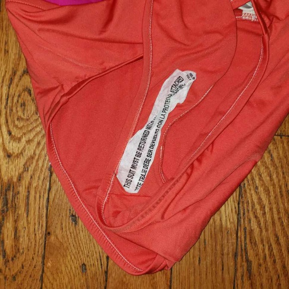 Shade & Shore Colorblock One-Piece Swimsuit - Picture 6 of 8